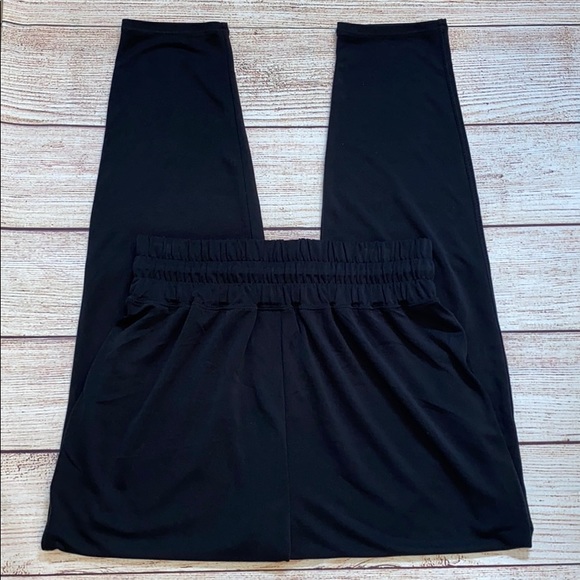Fabletics Black Drawstring Pants - Picture 3 of 10